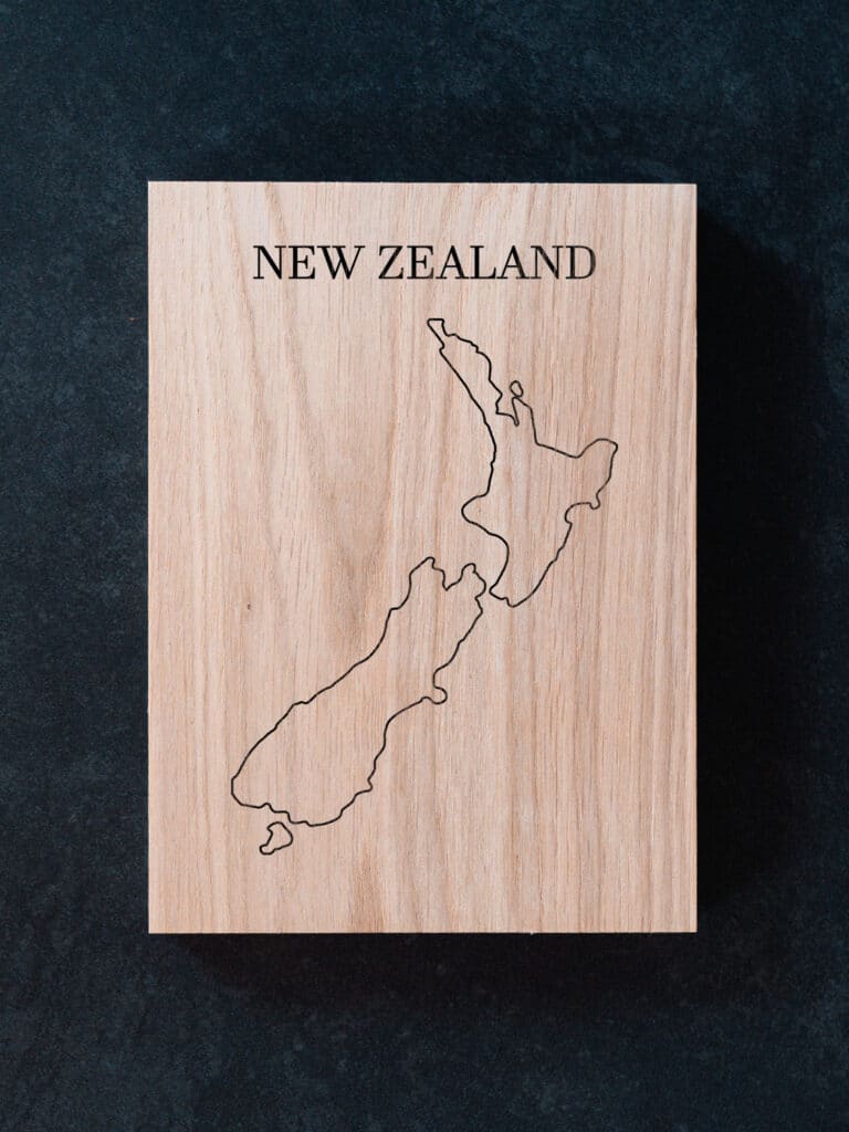 vin plakat i træ, plakat af New Zealand, Kort over New Zealand på træ